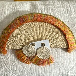 Wristlet and earrings made of Paja Toquilla 100% straw weaved -made in Ecuador